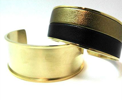 Buy Articles en acier inoxydable  Support pour bracelet en acier inoxydable Doré  at wholesale prices