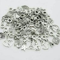 Buy Anhänger, Armreife und Chunks aus Zamak und Kupfer  at wholesale prices