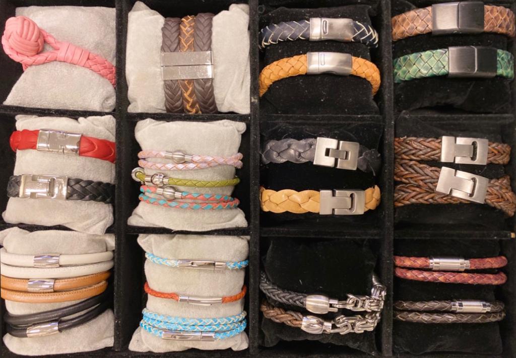 What type of leather is used for bracelets? 				