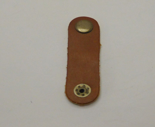 LEATHER BUTTON CLIP - LIGHT BROWN