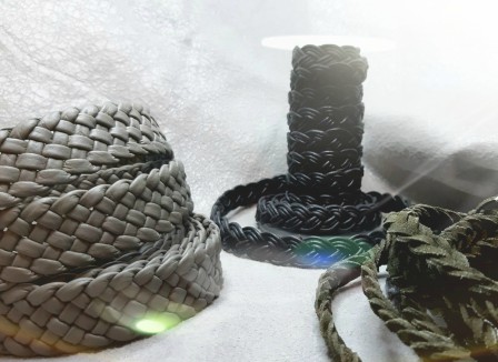 Photo1. Le cuir tressé de 20 mm et le cuir torsadé sont parfaits pour les ceintures
