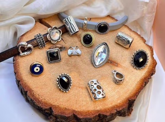 Sliders And Beads For Regaliz Leather