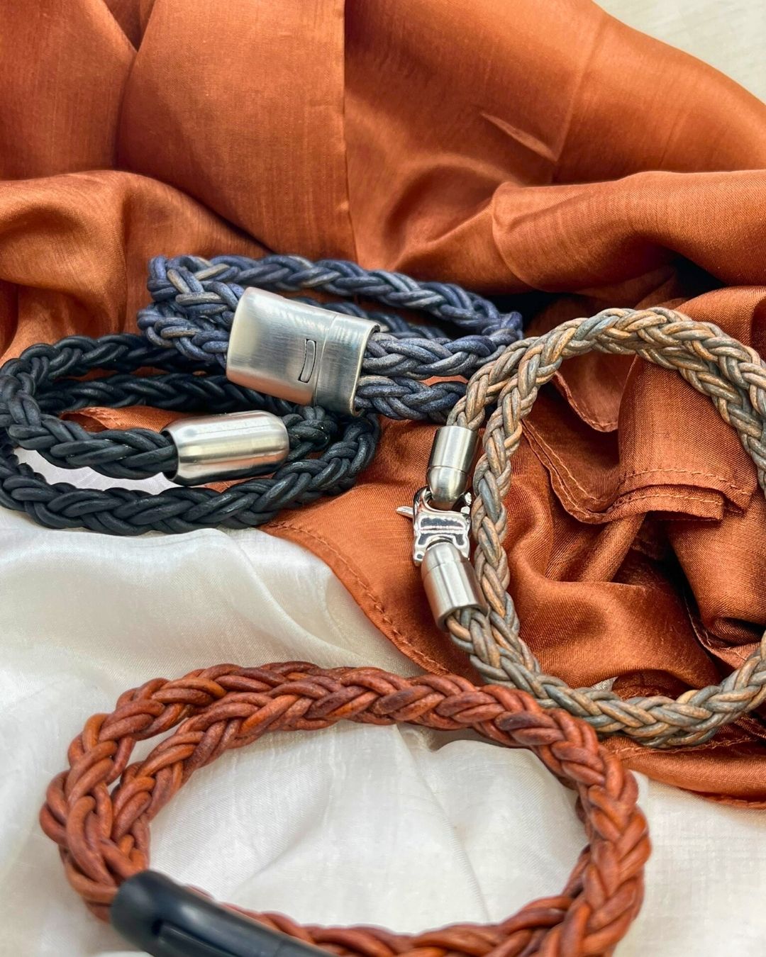 Hawaii Bolo Braided Leather Bracelet