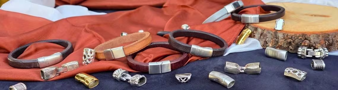 Leather Components for Regaliz Leather