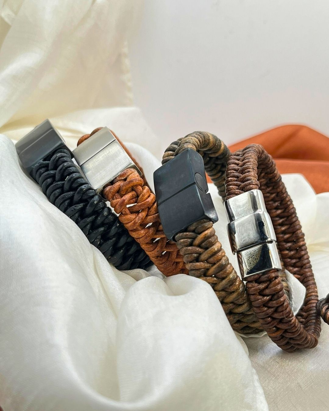 Arizon Braided Leather Bracelet