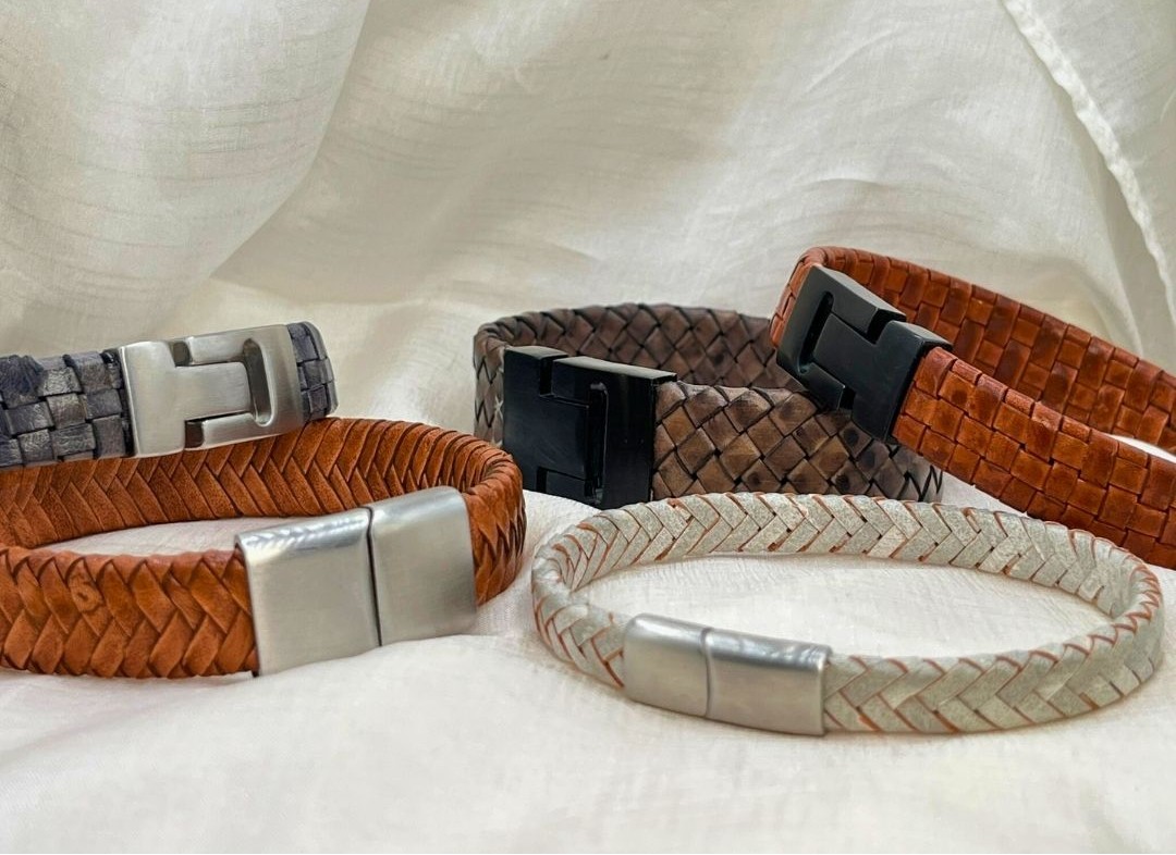 Oval Leather Bracelet