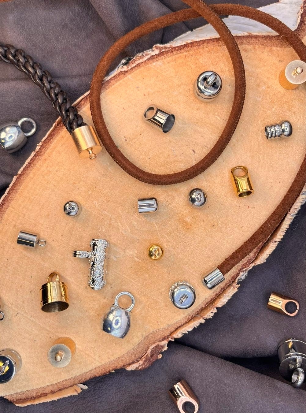 End Caps For Round Leather