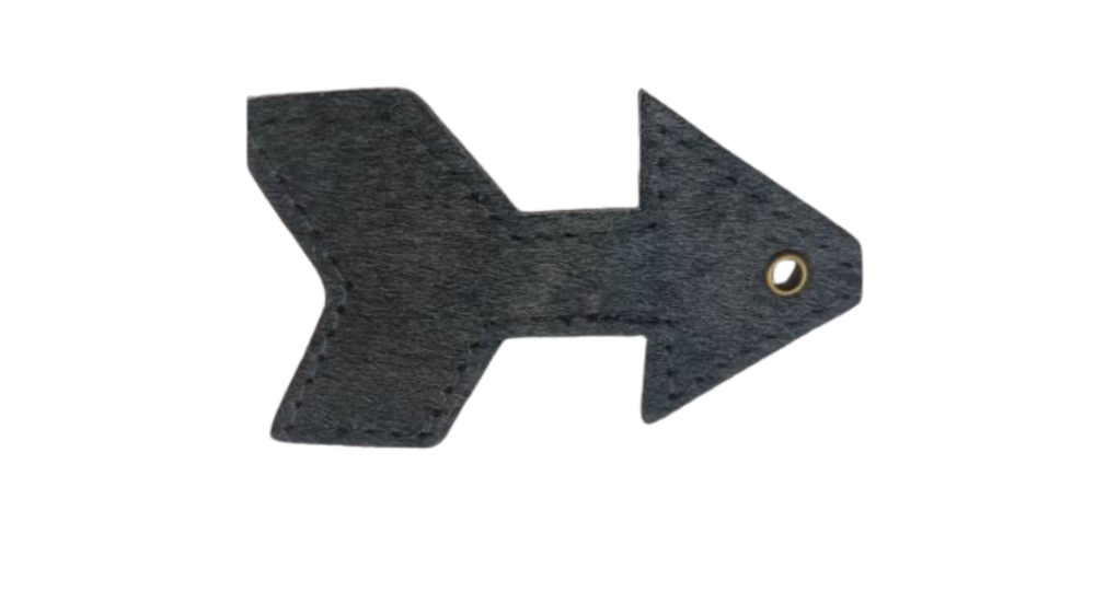 KC-Key Cord Arrow Shape 8cm dark grey hair-on