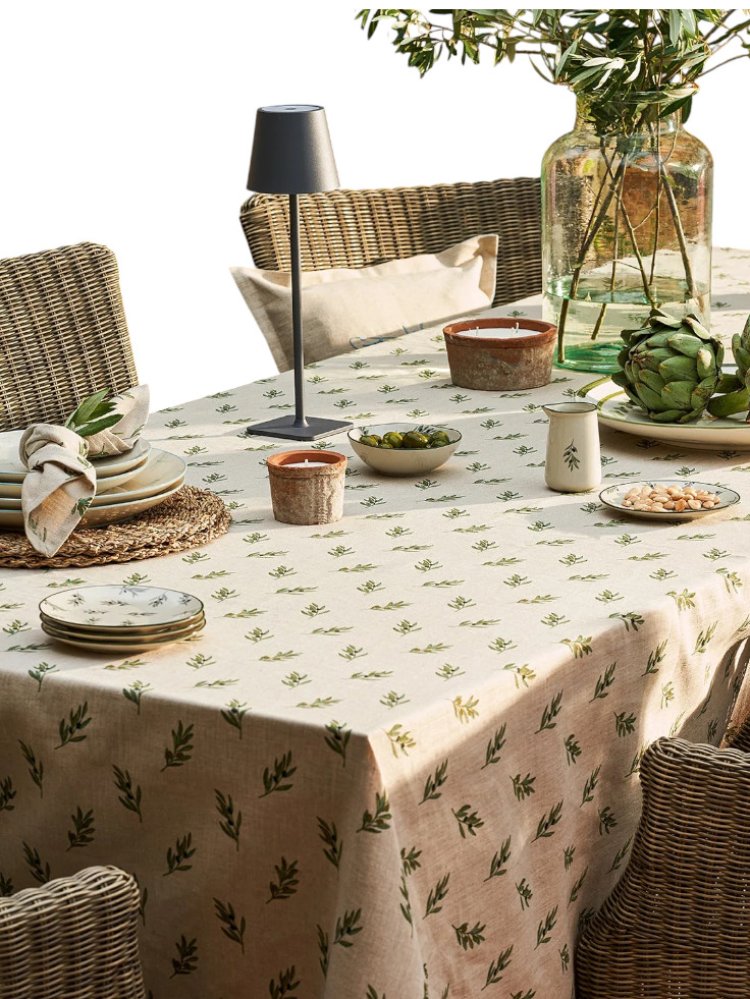 White and Green Patterned Waxed Tablecloth