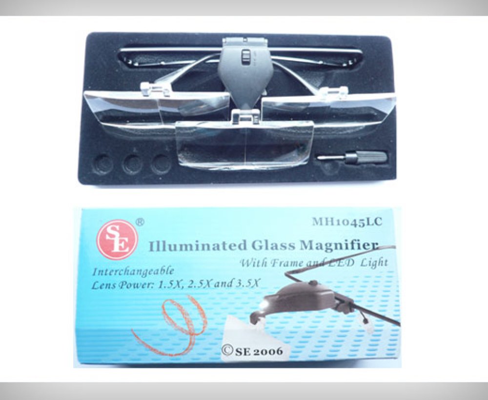 Illuminated Glass Magnifier with Frame and LED light