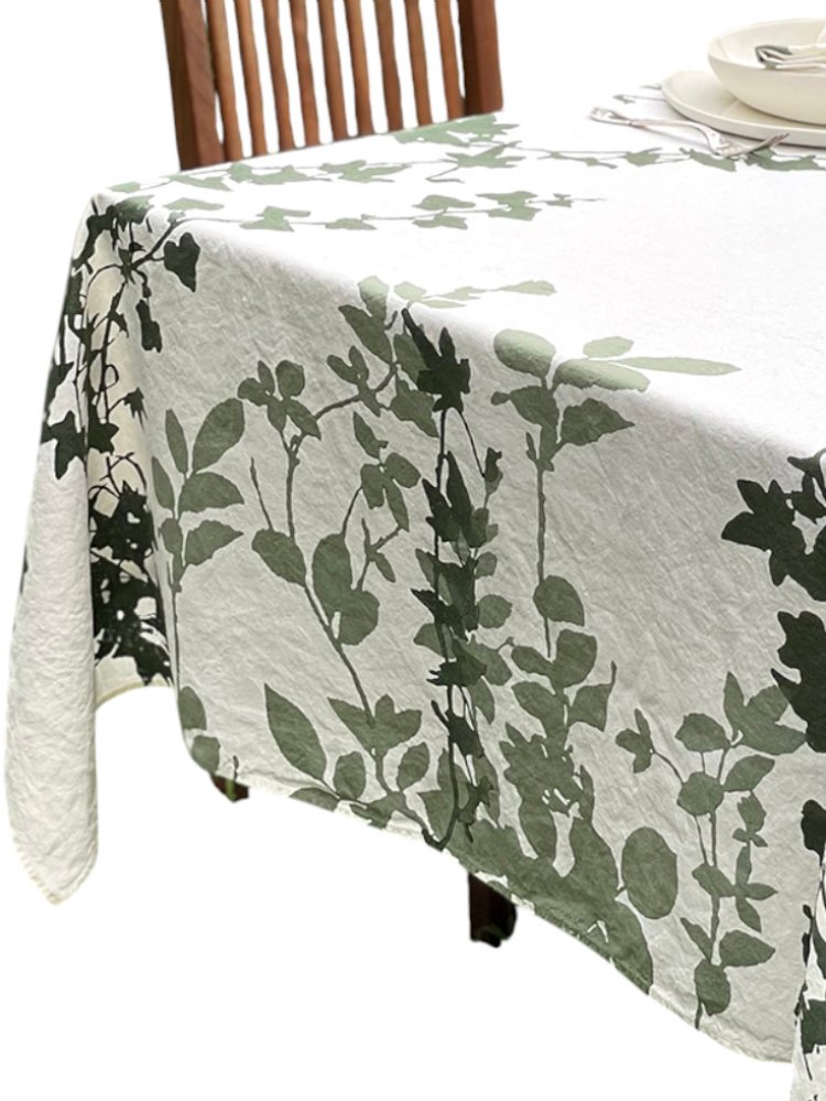 Leaf Patterned Waxed Tablecloth
