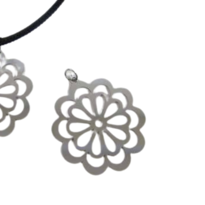 Stainless Steel Pendant: SSP-547 35mm (Steel) Flower