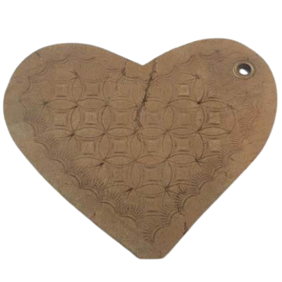 Heart 8cm - style 6 - Natural Leather Embossed
