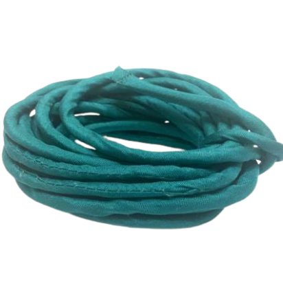 Real silk cords with inserts - 4 mm - Emerald